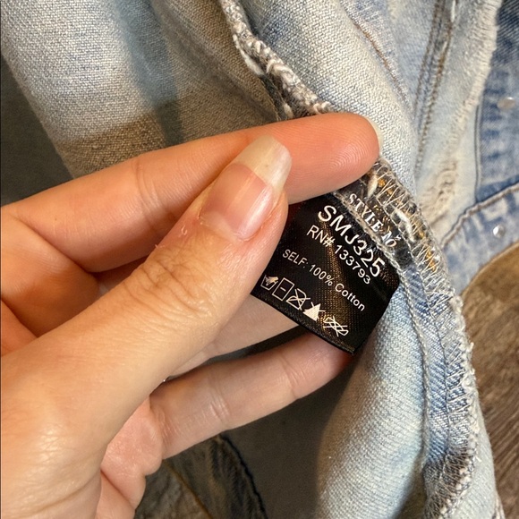 NWOT POL Oversized distressed, patchwork Denim Jacket - Picture 7 of 10